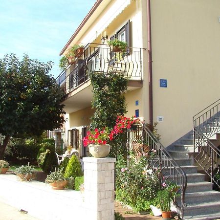 Apartment Complex Orzan Lovrecica Extérieur photo